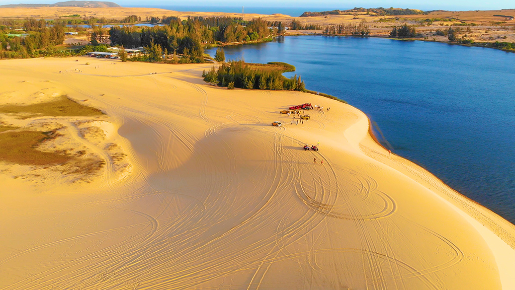 White Sand Dunes of Mui Ne